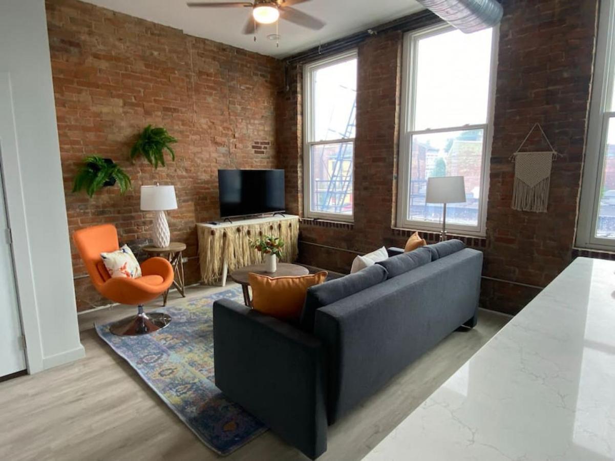 Zango Explore Otr And Downtown From A Renovated Condo Cincinnati Exterior photo