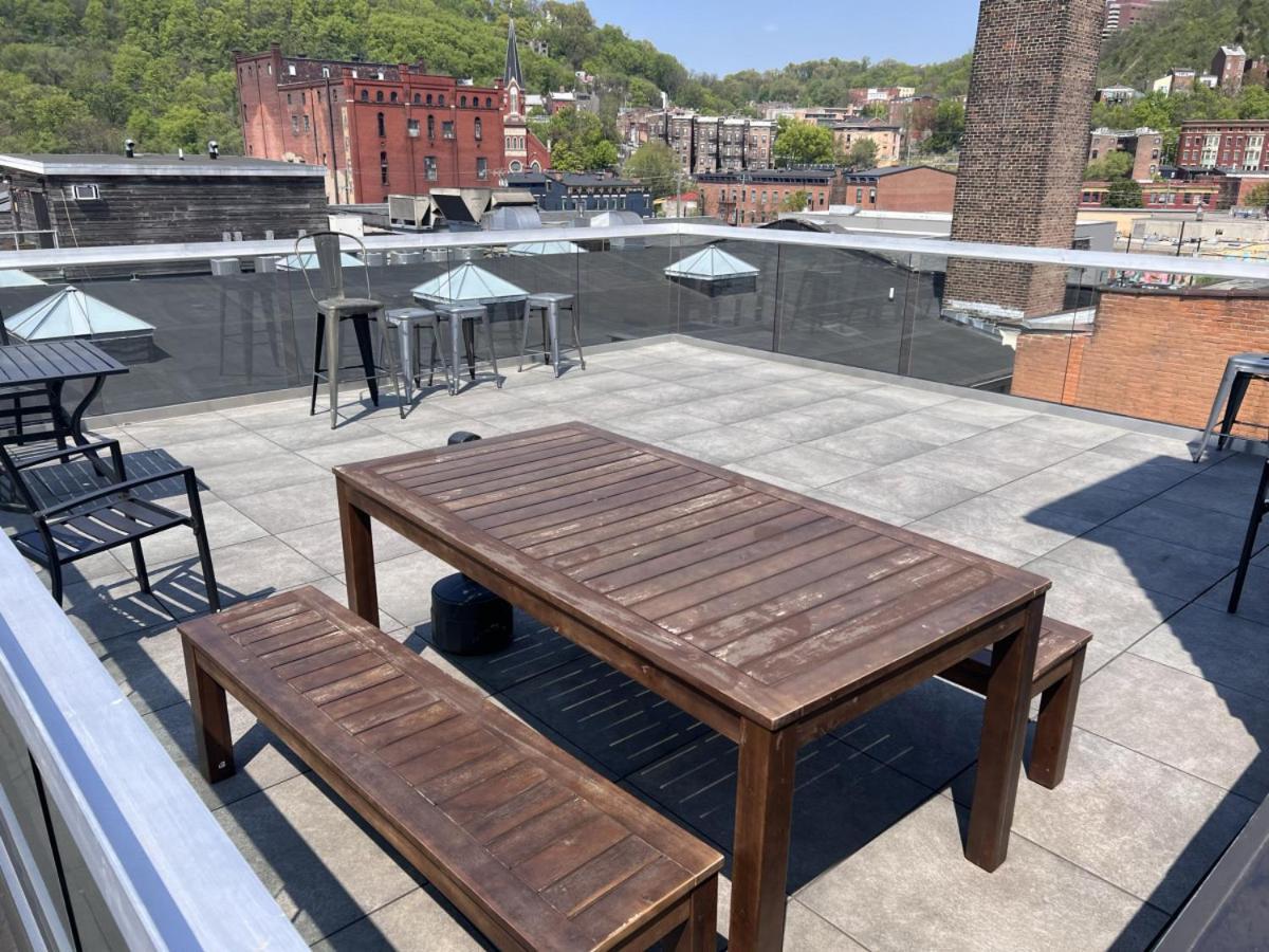 Zango Explore Otr And Downtown From A Renovated Condo Cincinnati Exterior photo